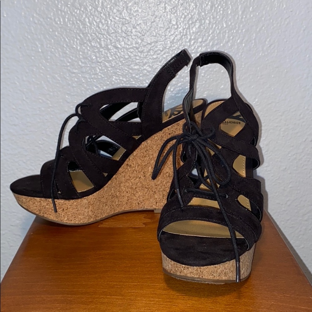 FERGALICIOUS Heels